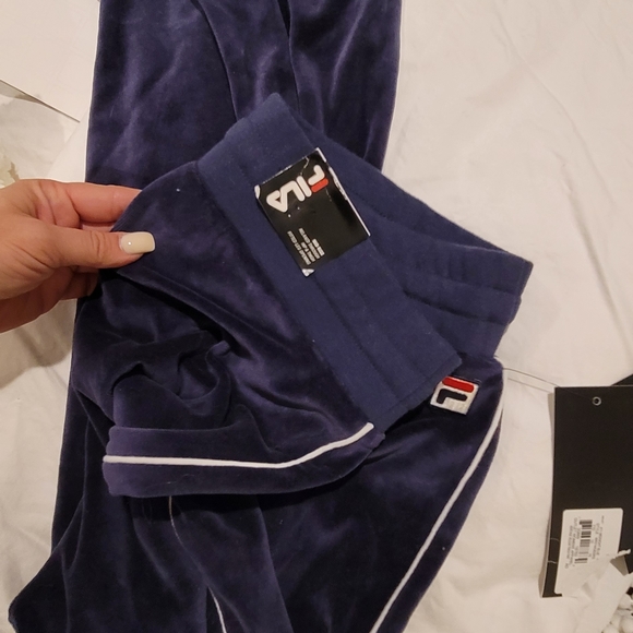 Fila Women's Jogger Velour Sweatpants - Picture 4 of 5